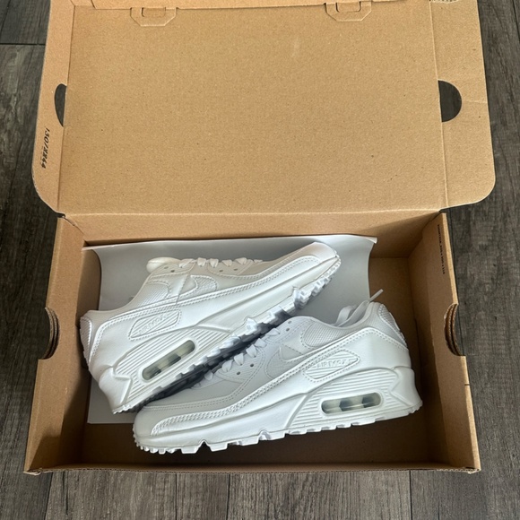 NEW Air Max 90's Nike - Picture 1 of 4